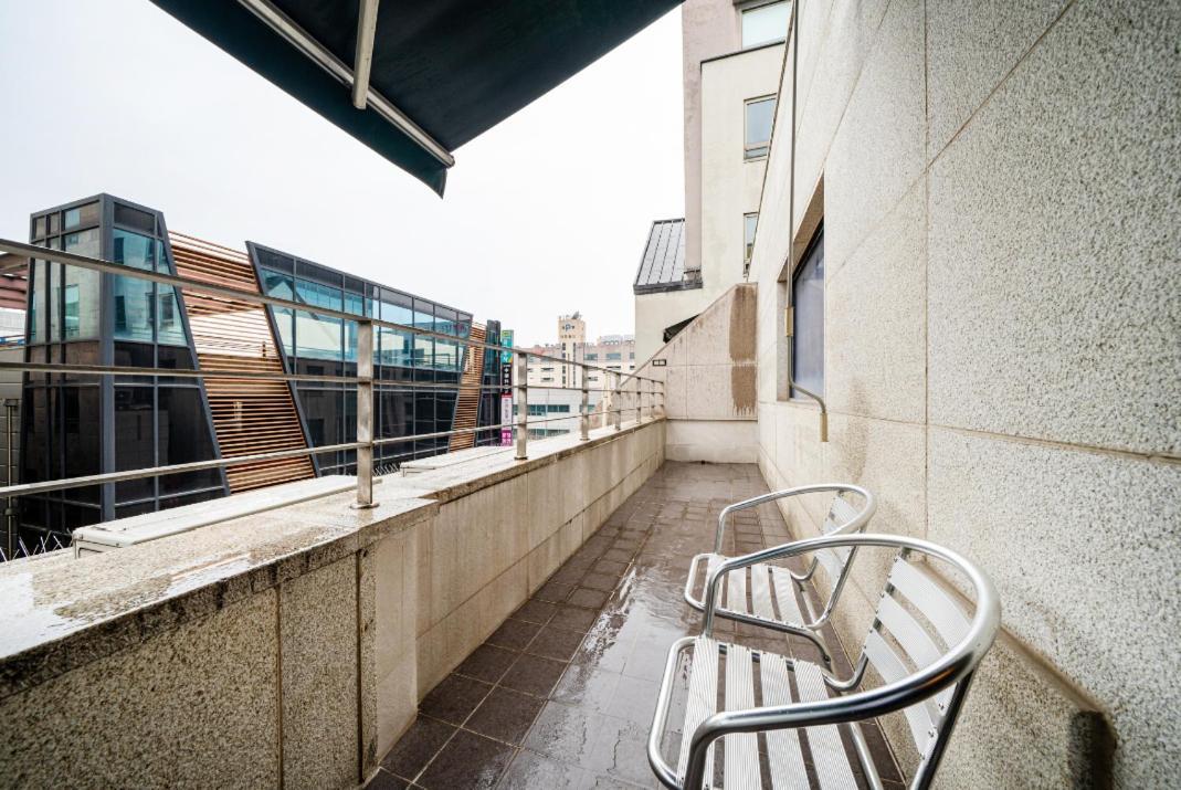 Regency Hotel Сеонгнам Екстериор снимка
