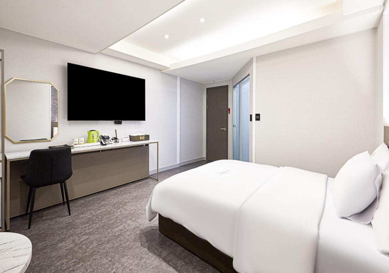 Regency Hotel Сеонгнам Екстериор снимка