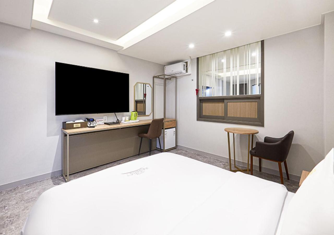 Regency Hotel Сеонгнам Екстериор снимка