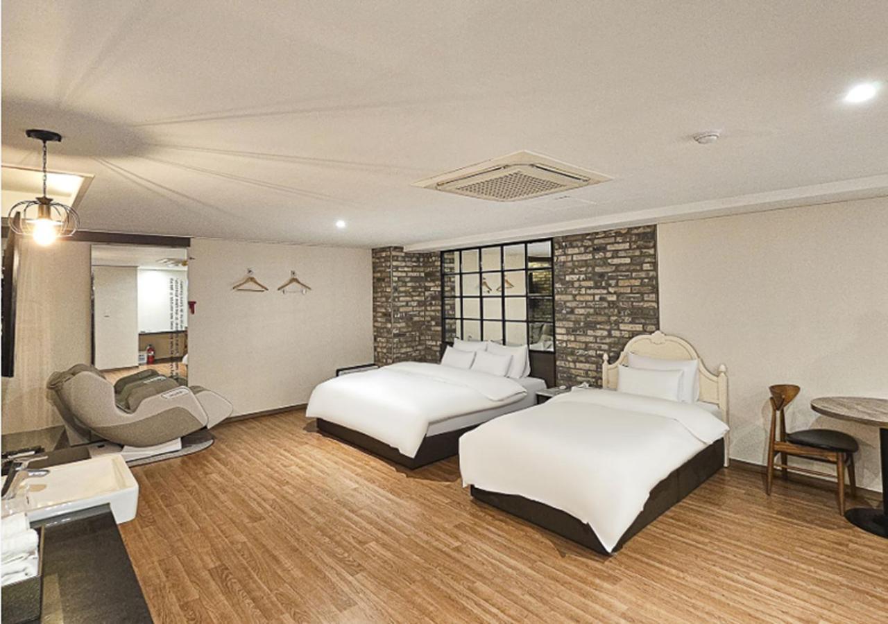 Regency Hotel Сеонгнам Екстериор снимка