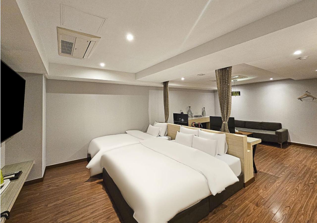 Regency Hotel Сеонгнам Екстериор снимка