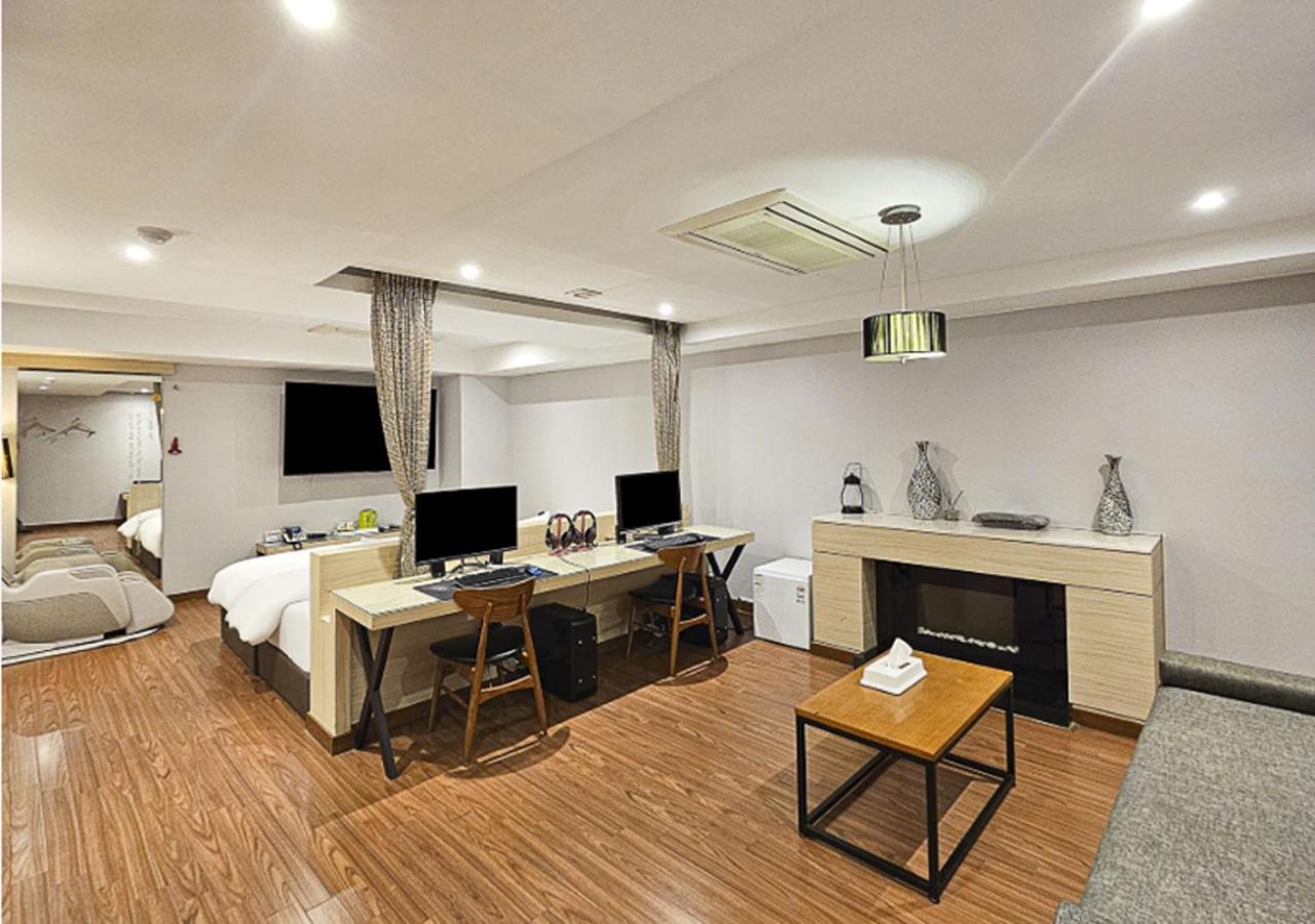 Regency Hotel Сеонгнам Екстериор снимка