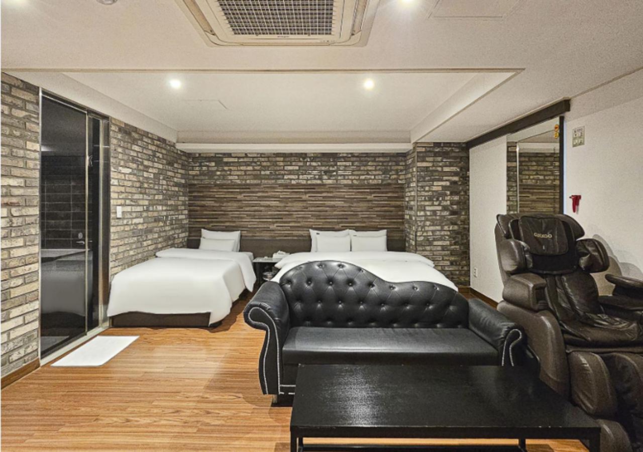 Regency Hotel Сеонгнам Екстериор снимка