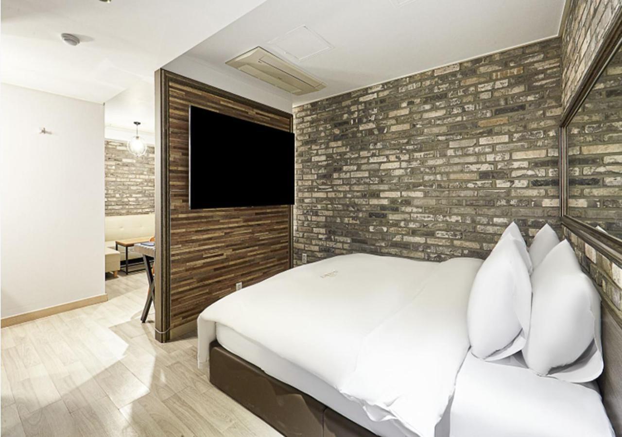 Regency Hotel Сеонгнам Екстериор снимка