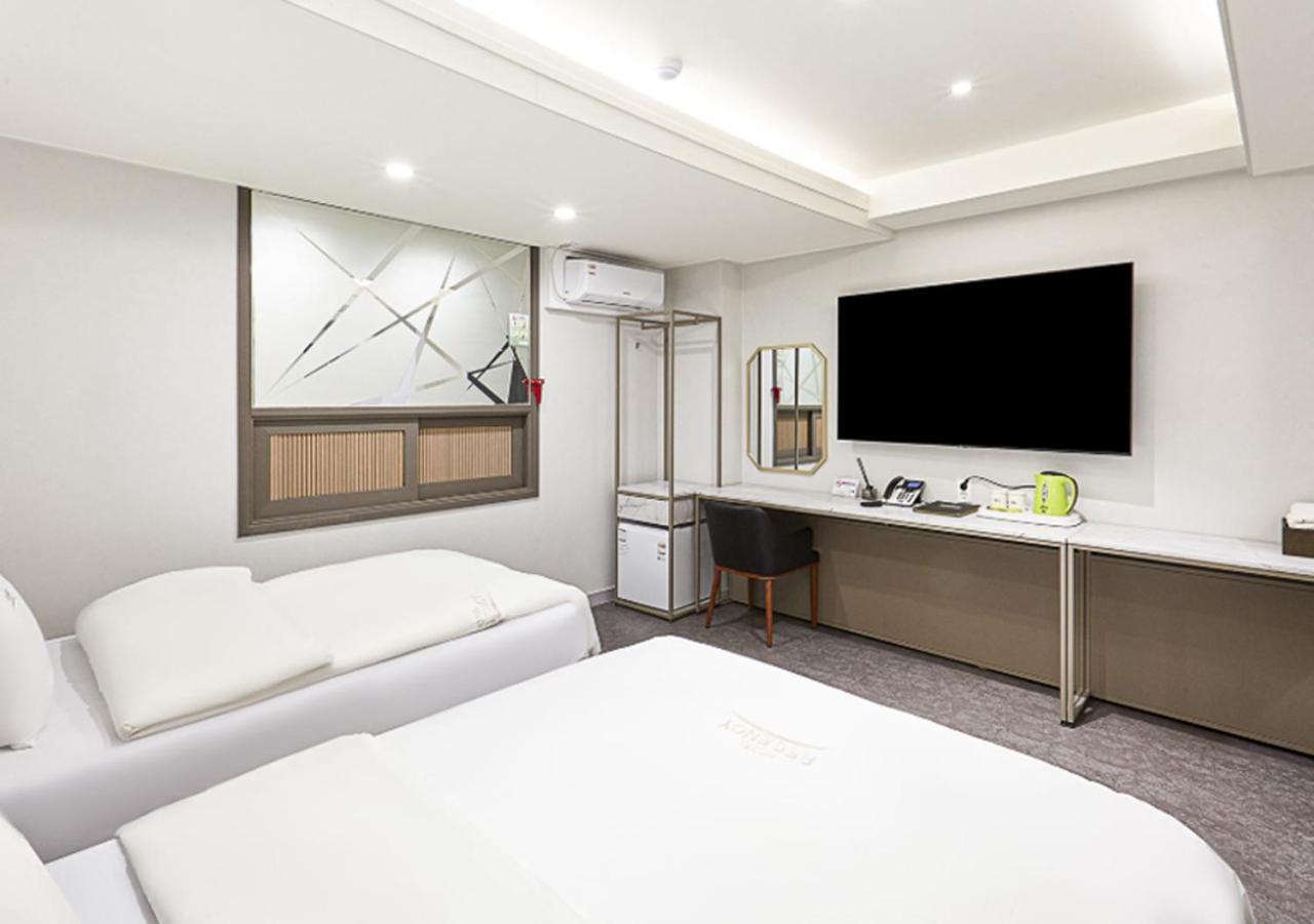 Regency Hotel Сеонгнам Екстериор снимка