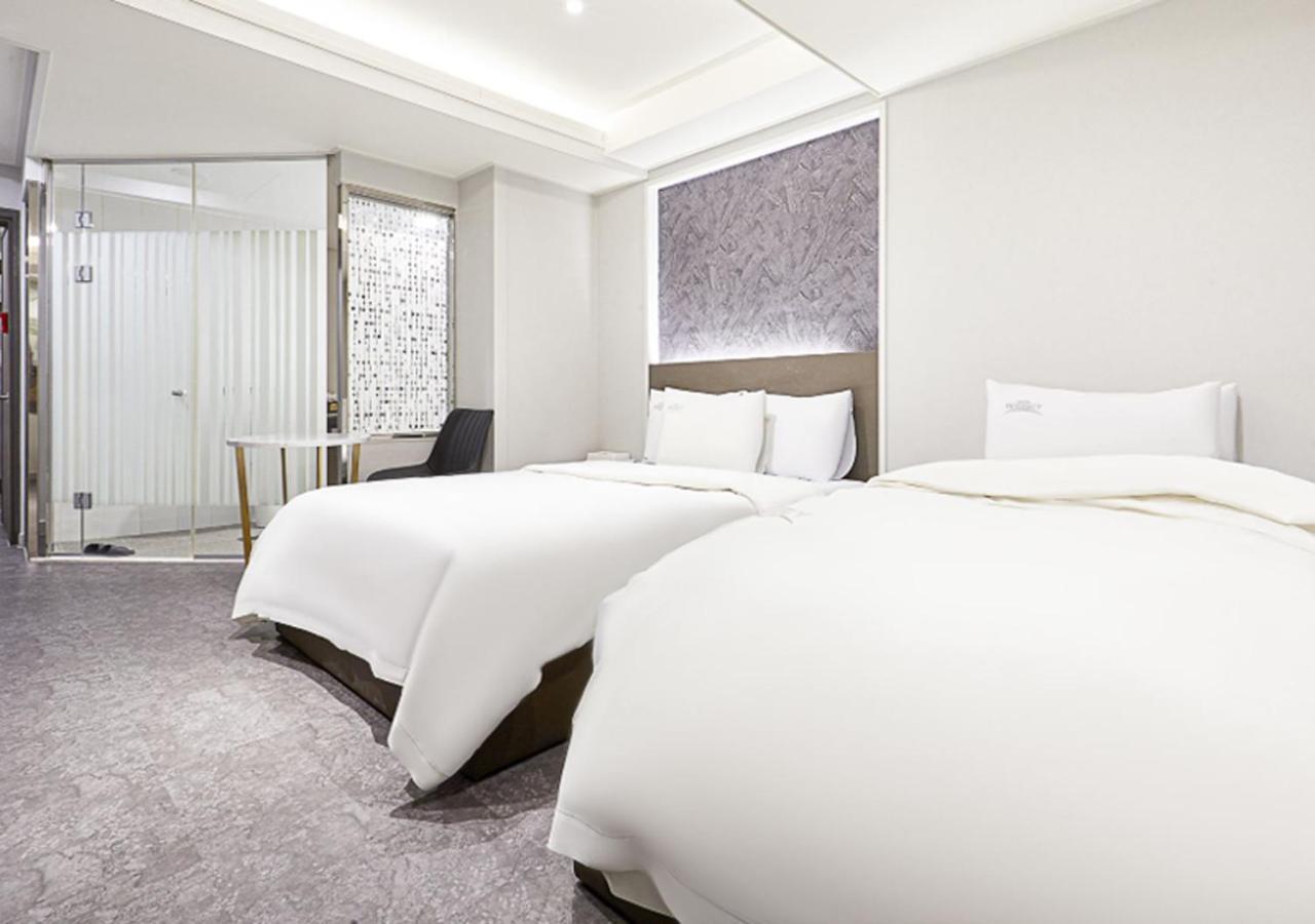 Regency Hotel Сеонгнам Екстериор снимка