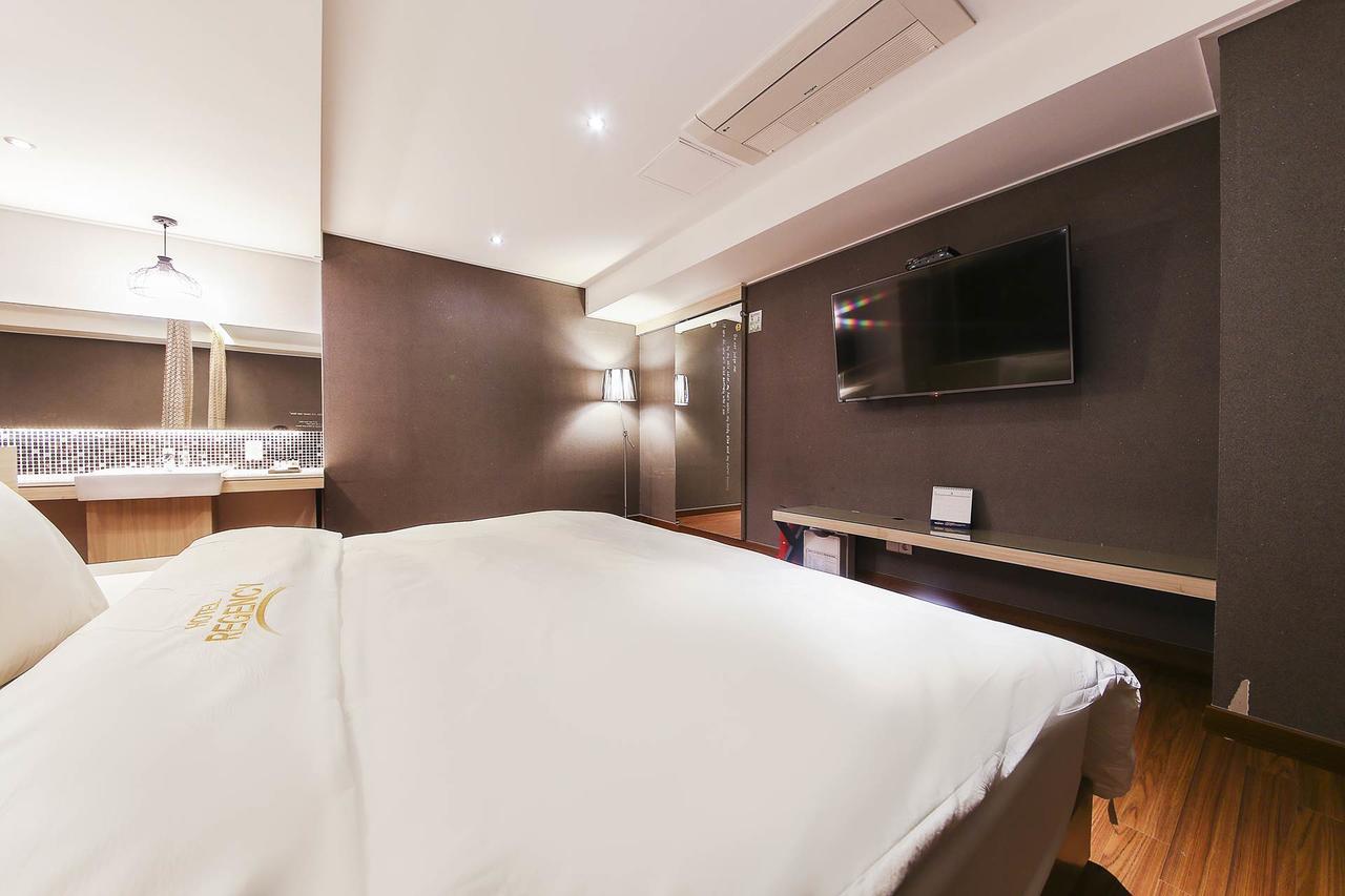 Regency Hotel Сеонгнам Екстериор снимка
