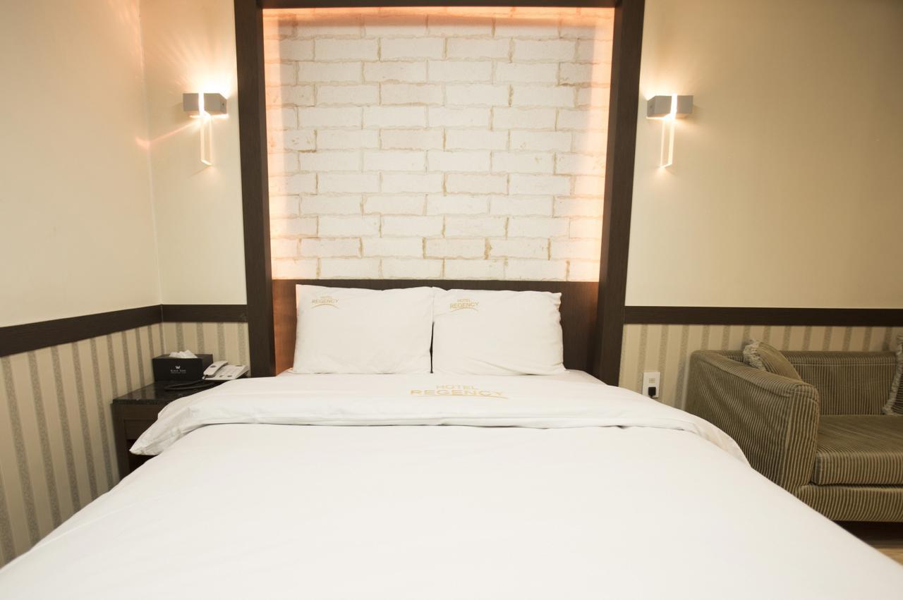 Regency Hotel Сеонгнам Екстериор снимка